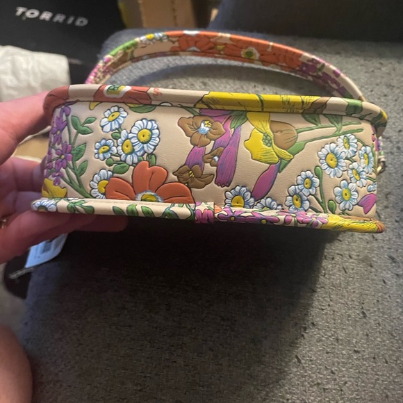 Coach Floral Swinger 20 in Floral print BNWT - Picture 3 of 7